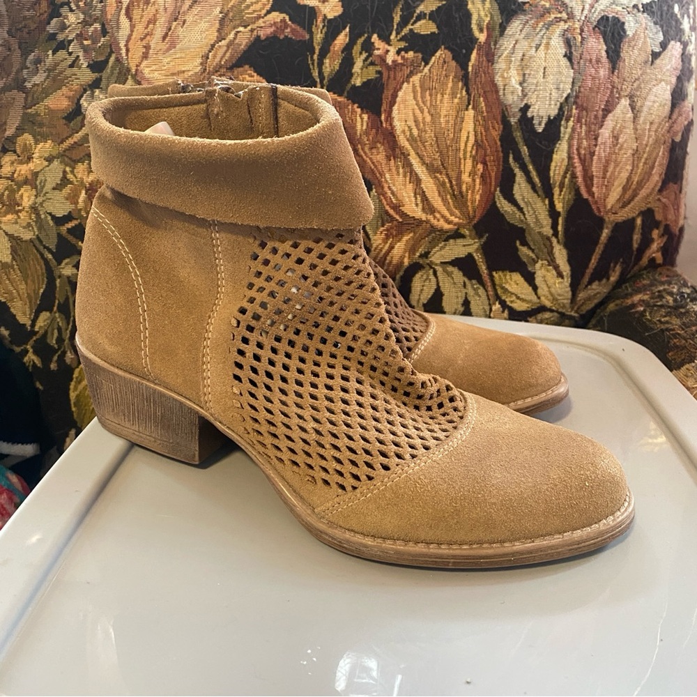 Roan by Bed Stu Tan Cutout Suede Ankle Boots